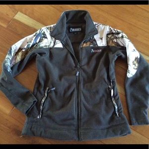 Mossy Oak Rocky Pink Camouflage fleece jacket size small